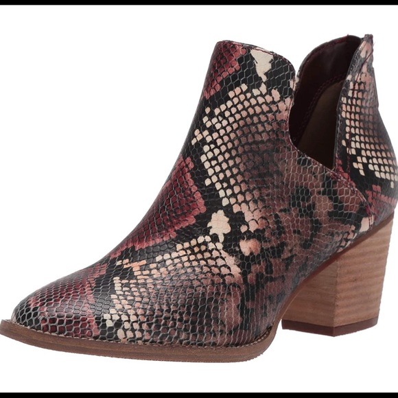 Blondo Shoes - Blondo Emelia waterproof boots Chelsea Bootie